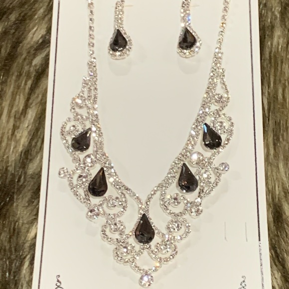 Silver and Black Statement Necklace Set - Picture 2 of 2